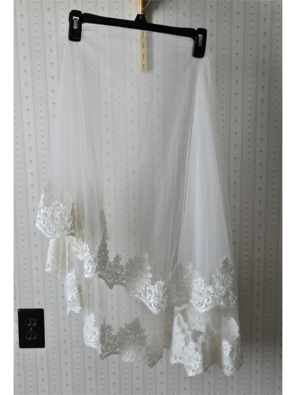 Elegant White Lace Tulle Wedding Veil